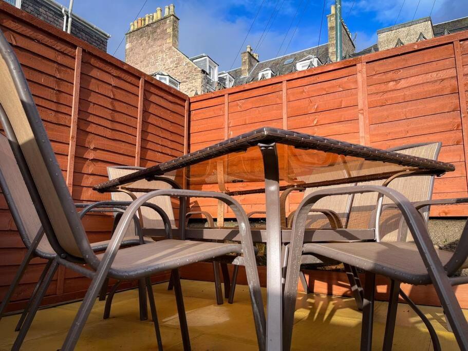 The Nook Crieff - Central 2-Bed With Garden :) 외부 사진